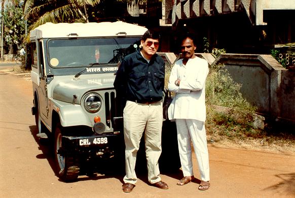 Dr. Ponce with Mr. Srinivas at the NIH-Hard Rock Regional Centre, Belgaum, Karnataka, India (1992). 