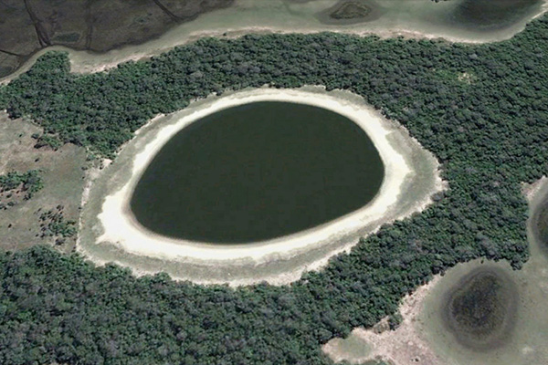 Saline lagoon near Rio Miranda, Mato Grosso do Sul, Brazil (Google Earth)